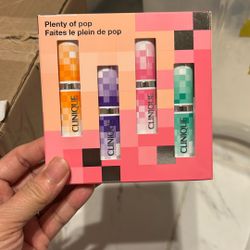 Clinique 4 Pop Long wear Lipstick . Good For Gift Idea 💕🎁