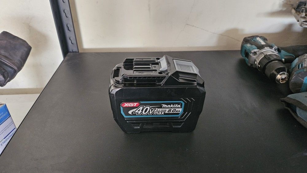 makita 40v 8ah battery 