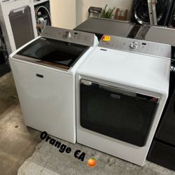 MAYTAG WASHER AND GAS DRYER