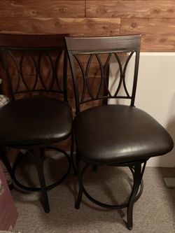 Swivel Bar Stools
