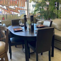 Dining table With 4 Chairs 