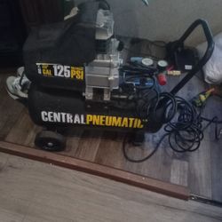 8 Gallon Central Pneumatic Air Compressor