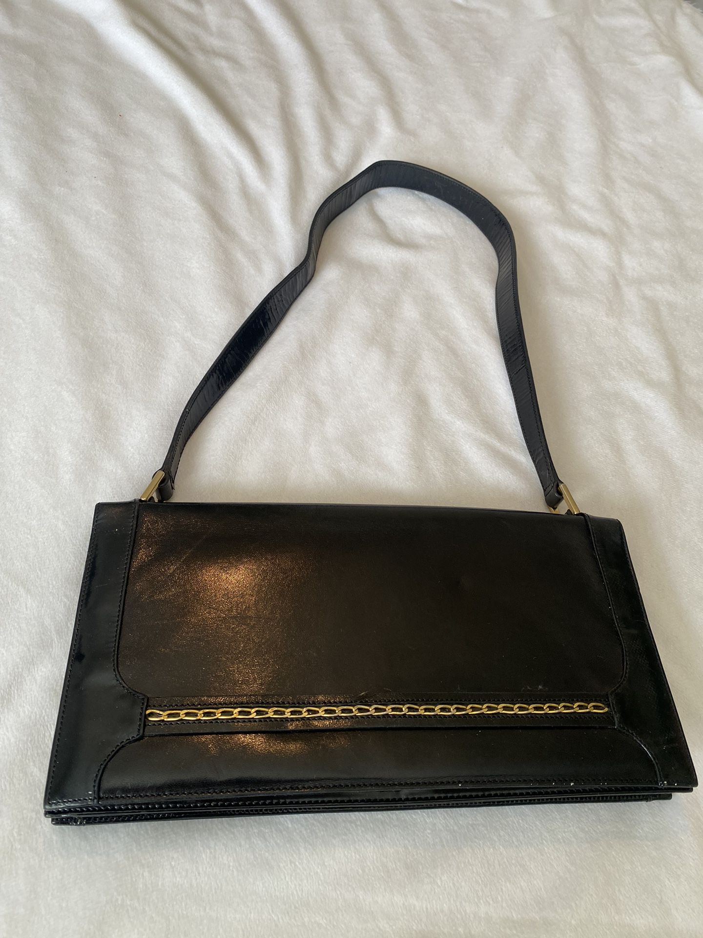 Vintage St.John Womens Black Leather Shoulder Bag. Made In Italy