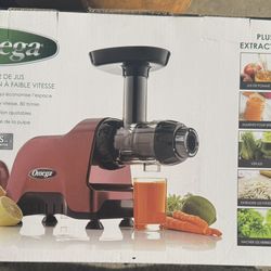 Omega low speed juicer/nutrition system