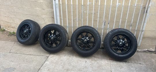 Chevy or jeep universal for any vehicle