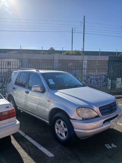 2000 Mercedes-Benz M-Class