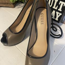 Guess Peep Toe Heels Grey And Black 