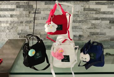 Bolsos Pequeños Dé Mano Y Pará Colgar En Él Hombro