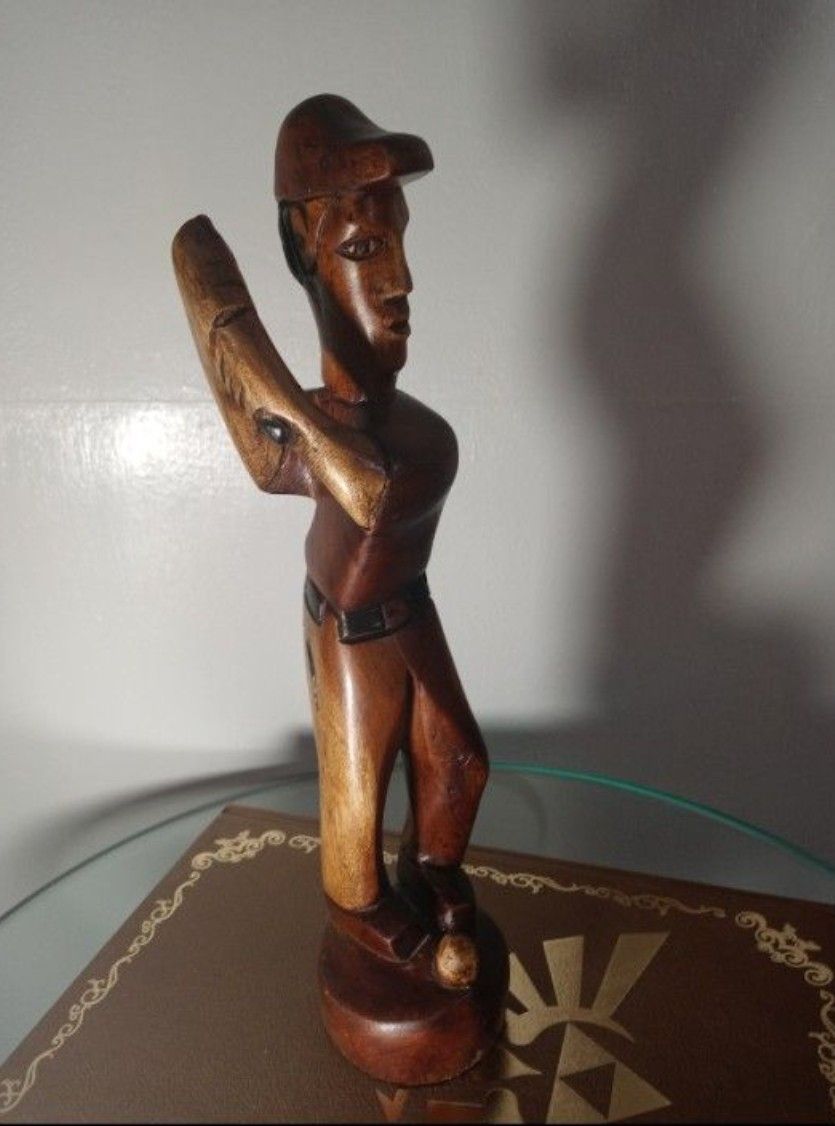 WOODEN STATUE 12"×3"