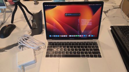 MacBook Pro 13" I5 16Ram (contact info removed) Ventura-Office Good battery and charger Thunderbolt 3 ports