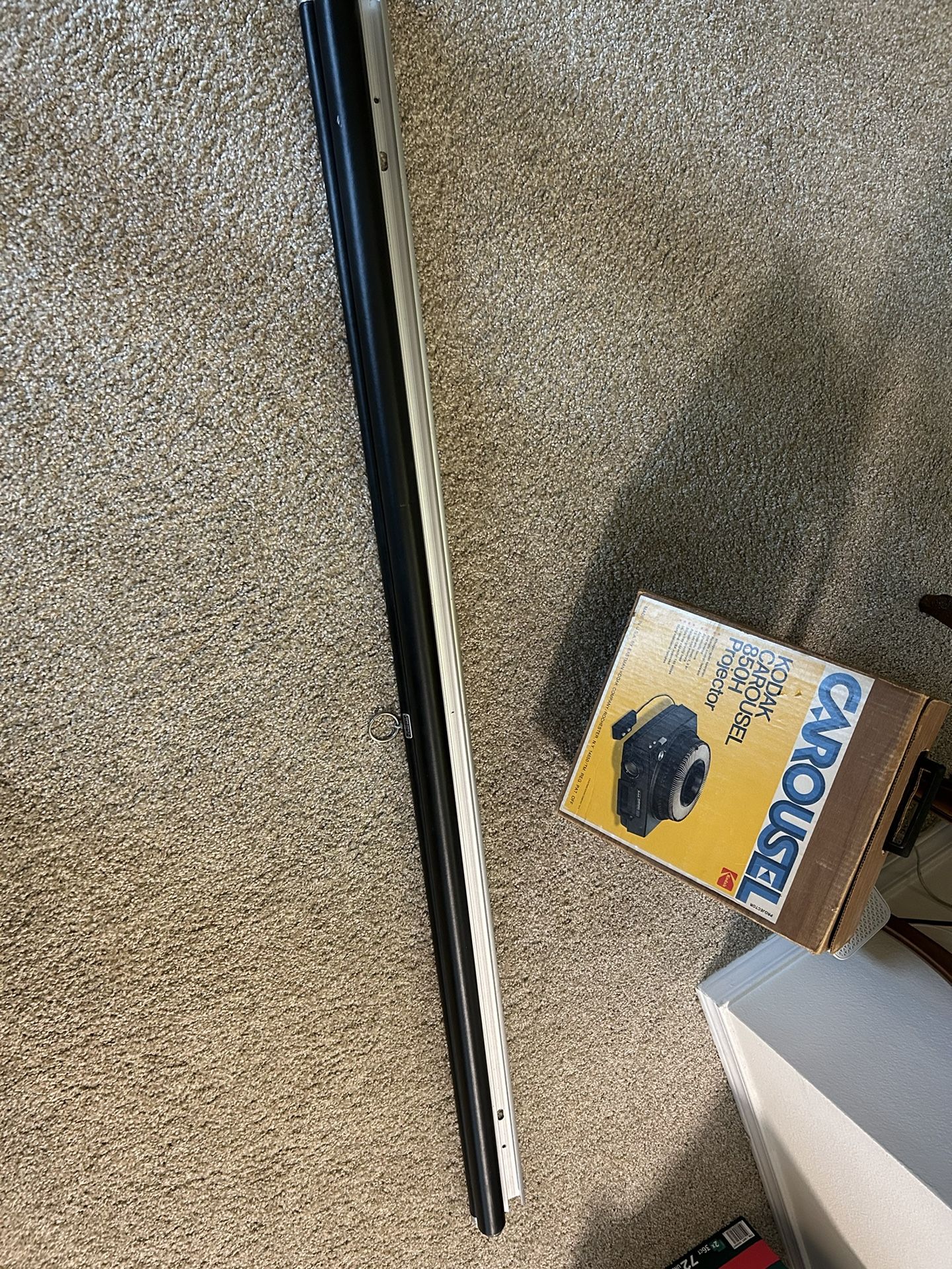 Kodak Carousel Slide Projector With Screen