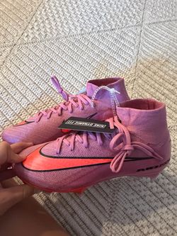 Nike kids soccer cleats 4.5 youth