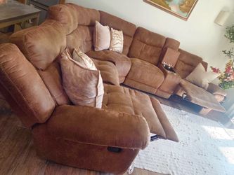 Recliner sectional couch 🛋️