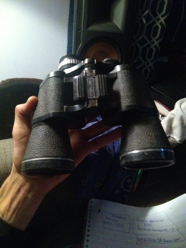 Binoculars 