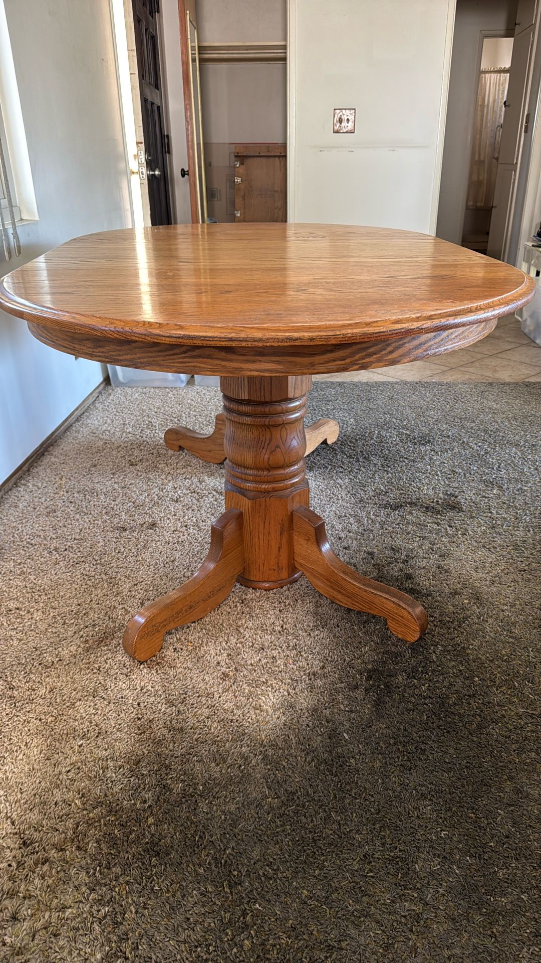 DINING TABLE WITH (2) 21 Inch Leafs