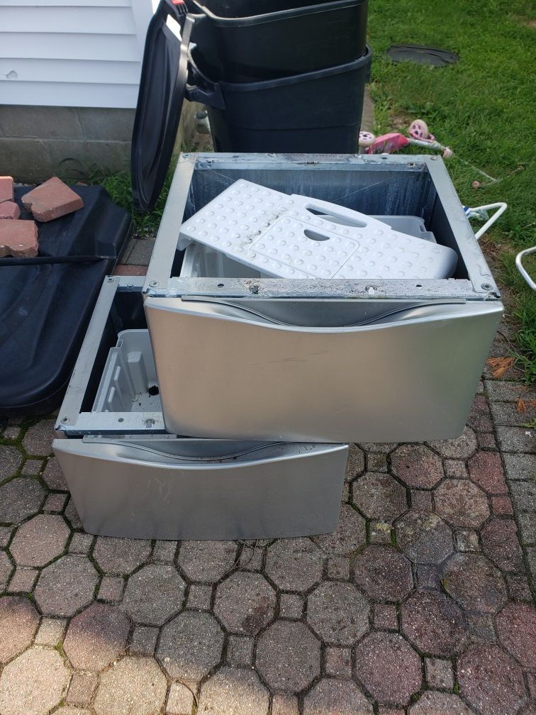Whirlpool duet washer and dryer pedestals stands for Sale in Forked