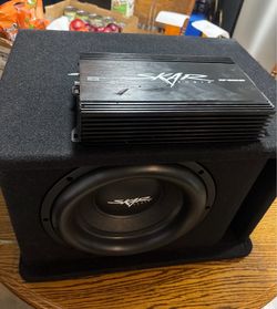 Skar Audio Subwoofer with Amplifier