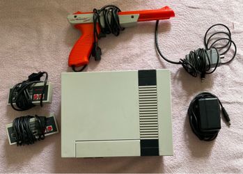 Vintage Nintendo NES Bundle + 10 Classic Games, Zapper & Storage Case