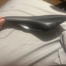 Fizik Saddle
