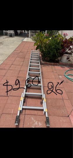 Excellent condition 26 feet in more sizes available aluminum extension, Ladders