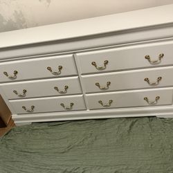 6-Drawer Dresser
