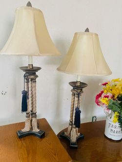 2 BEAUTIFUL LAMP..GOOD CONDITION