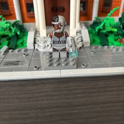 Cyborg Minifig