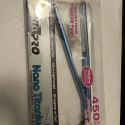 Flat Iron babyliss pro titanium 