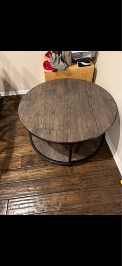 Round table, metal top wood grain look