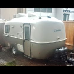 2009 Casita Spirit Deluxe 17 Ft Fiberglass Camper