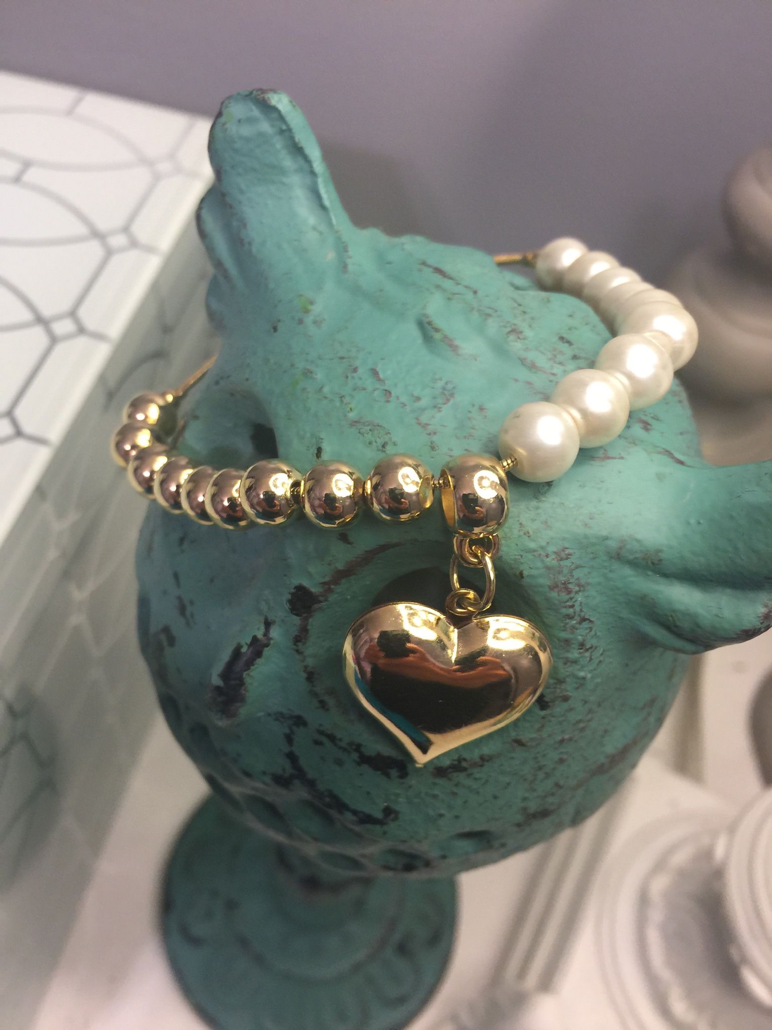 Bracelet With Heart Charm And Pearls