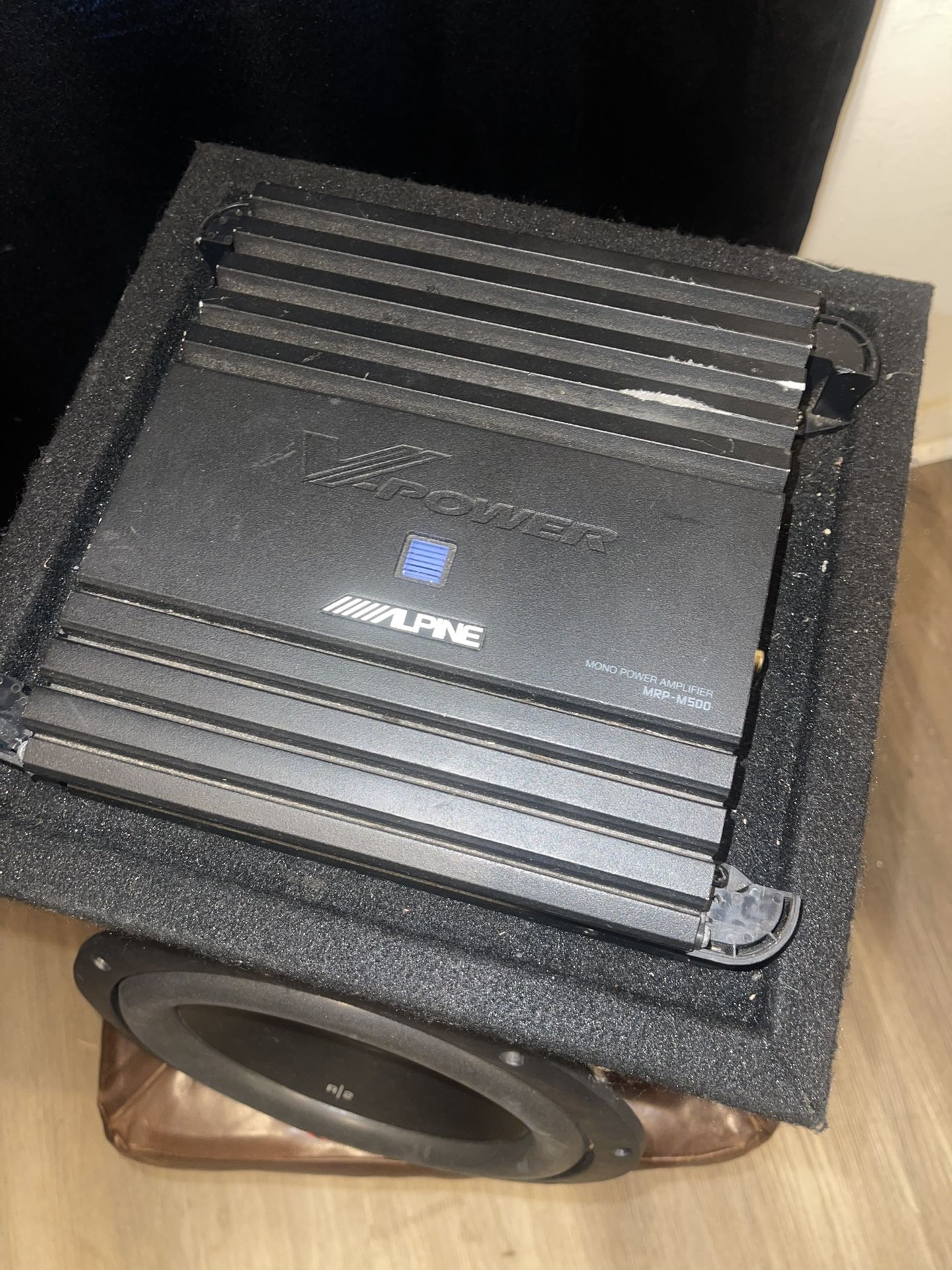 500 Watt Mono Alpine Amp And 10” seal Box