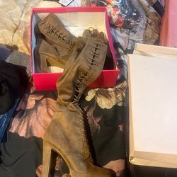 Heels boots