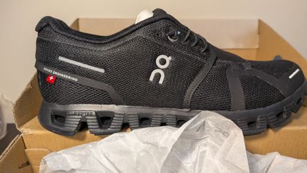 On Running Cloud 5 All Black Sneakers Size 8.5 Women