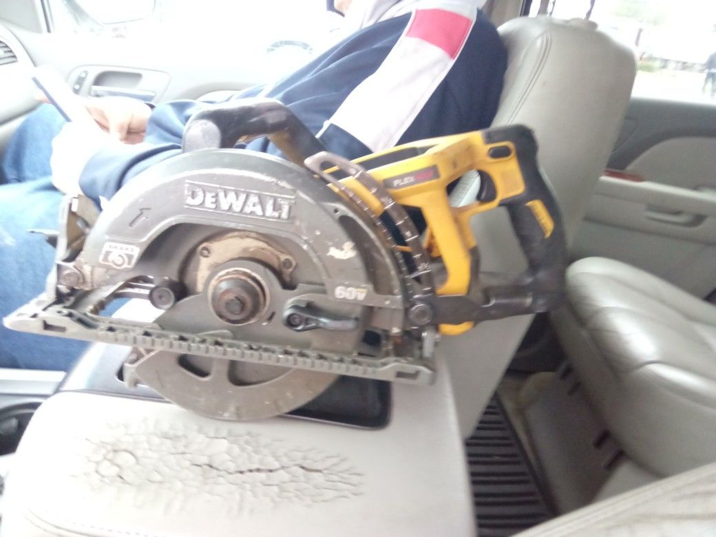 DeWalt 60v Battery Skill Saw