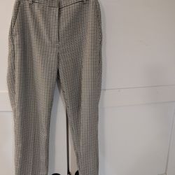 H&M Women's Herringbone Pants Black, White And Gray. Size 6