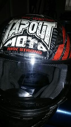 Good condition Tapout motorcycle helmet street bike size large