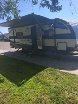 2022 travel trailer registered and nothing wrong with it everything works no problems  pink slip in hand  selling cheap