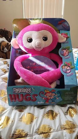 Fingerlings Hugs