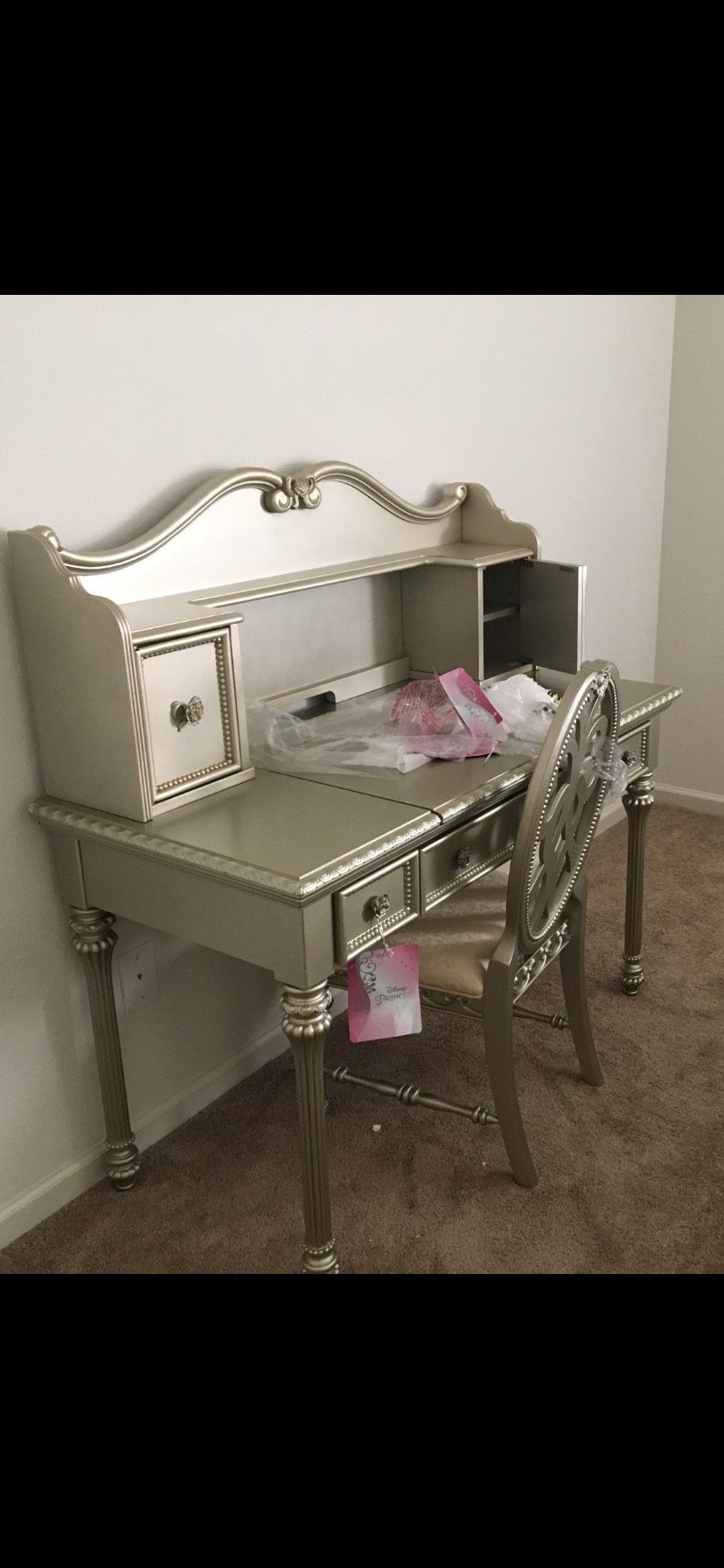 Twin Trundle Bed frame And Vanity