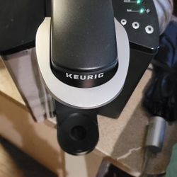 Keurig K50 Classic Single Cup Coffee Maker Black with Reservoir