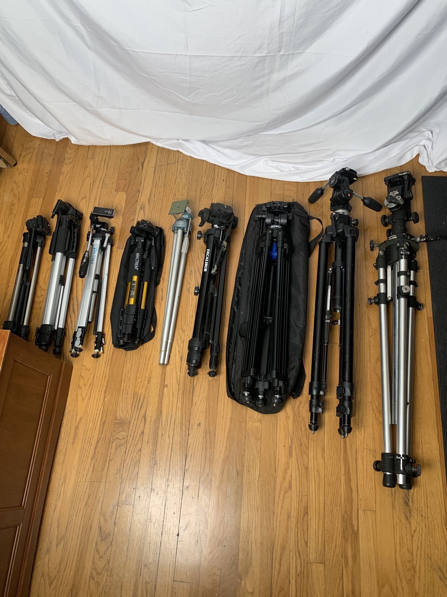 Photo & Video Camera Tripod LOT!