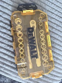 DEWALT 1/2" drive socket set 