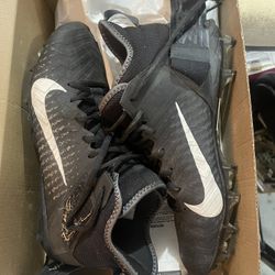Nike Alpha Menace Pro 2 Mid Size 10.5 Black 