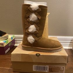 Victoria Tall Chestnut Ugg Size 5W