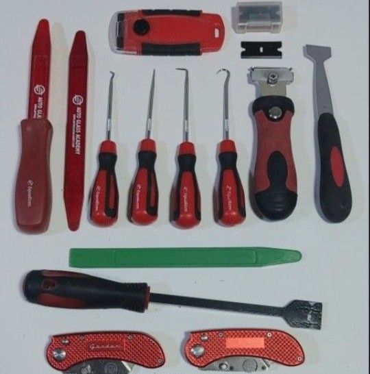 LOT OF 13 EQUALIZER/UNBRANDED AUTO GLASS REMOVAL TOOLS AND MISCELLANEOUS GLASS REMOVAL TOOLS!!! (UNUSED)Please Read Description.