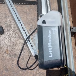 Garage Door Opener Lift Master 