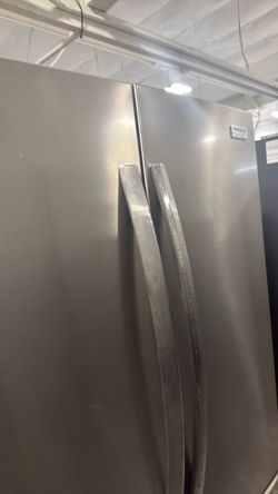 Frigidaire Stainless Steel French Door Refrigerator