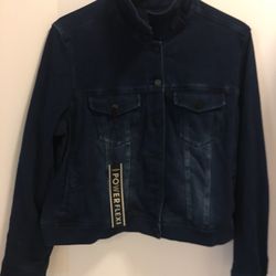 Women’s NWT Liverpool Jeans Co. Denim Jacket size XXL, blue/washed out look front button up dual pockets in new condition WITH TAGS still on. Never wo