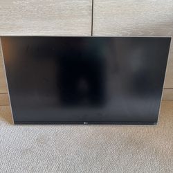 27” Computer Monitor 4k